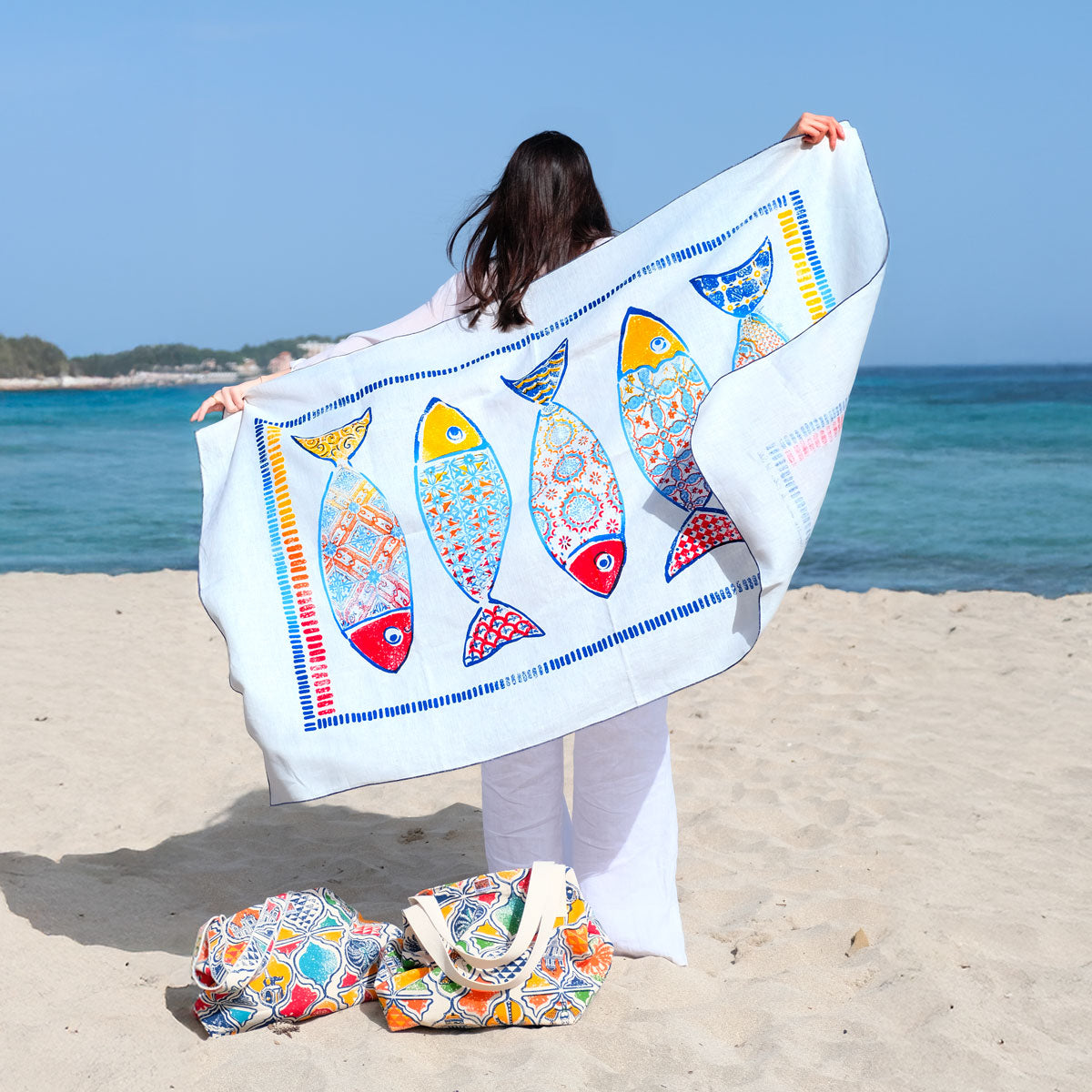Pesci Maioliche Beach Towel