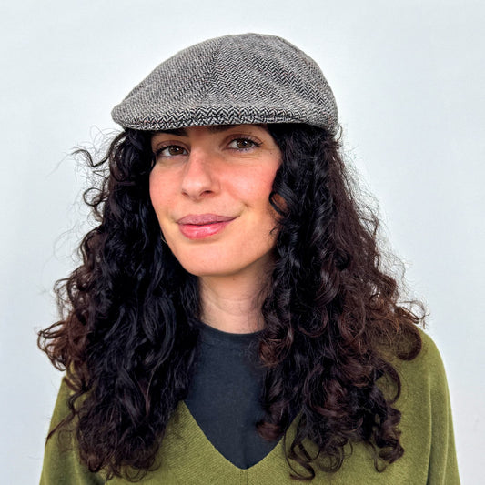 Coppola unisex con motivo spigato grigio in lana