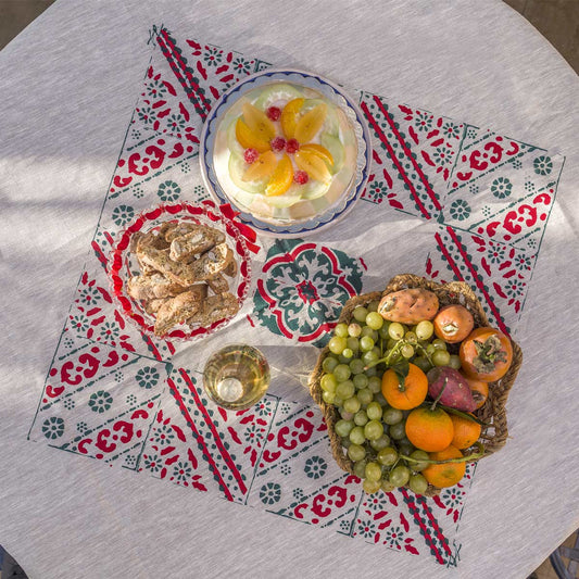 Maiolica Christmas square tablecloth in ecru color
