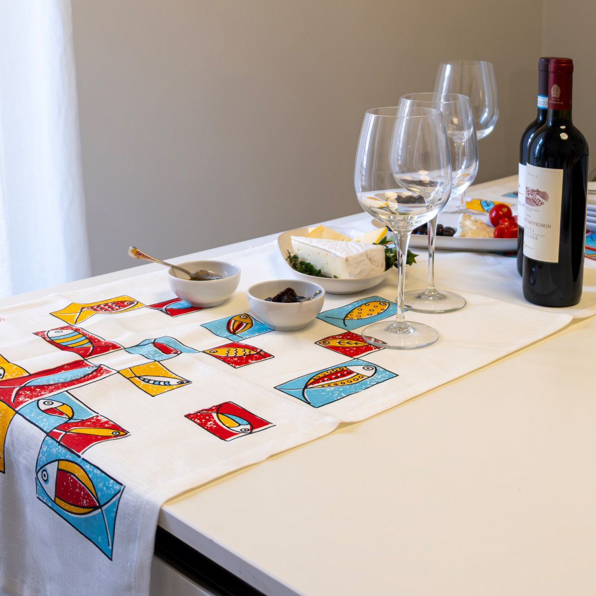 Pesci Mondrian table runner