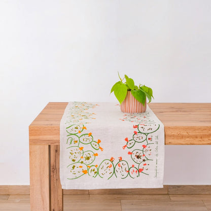 Ficuri table runner