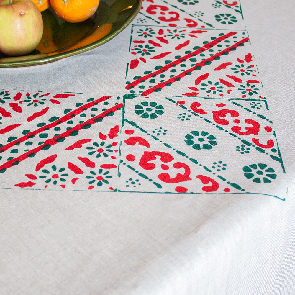 Maiolica Christmas square tablecloth in ecru color